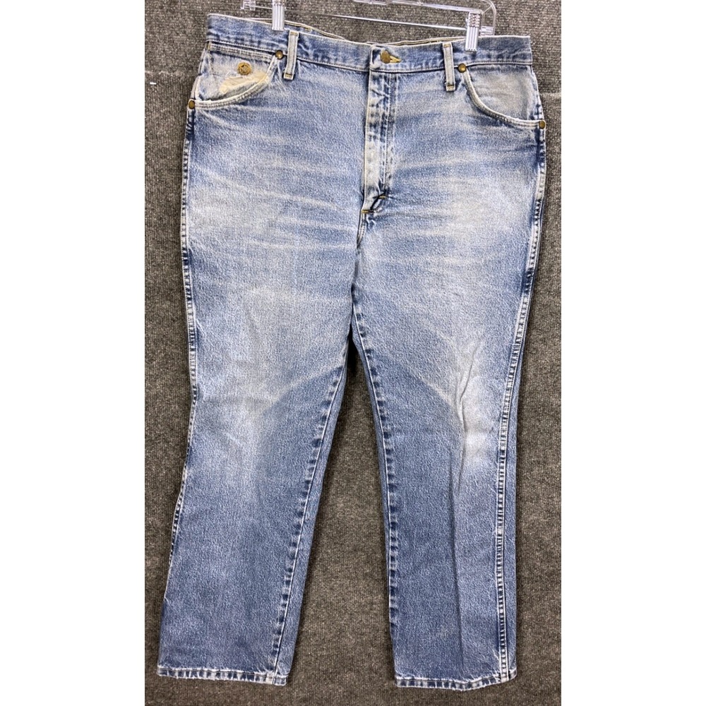 Wrangler George Strait Cowboy Cut Jeans Mens 38x30 Light Wash Distressed Cotton